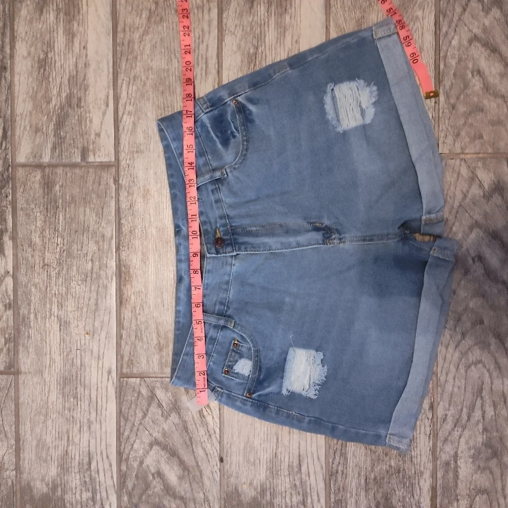 NWOT Denim Blue Women's Shorts #265 - Picture 3 of 3